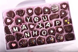 Những viên chocolate ngọt ngào Những viên chocolate ngọt ngào