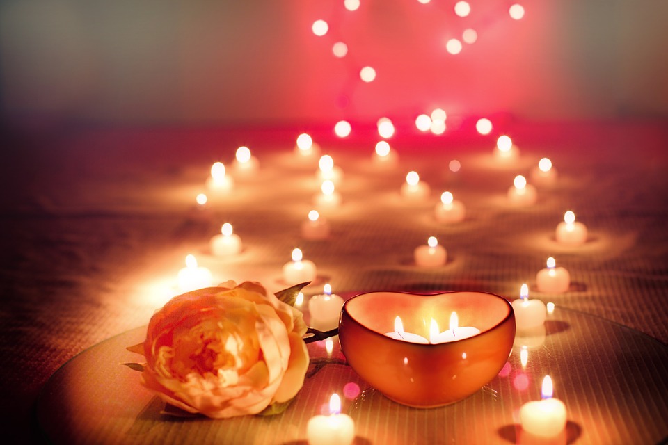 Nến valentine lung linh, huyền ảo Nến valentine lung linh, huyền ảo