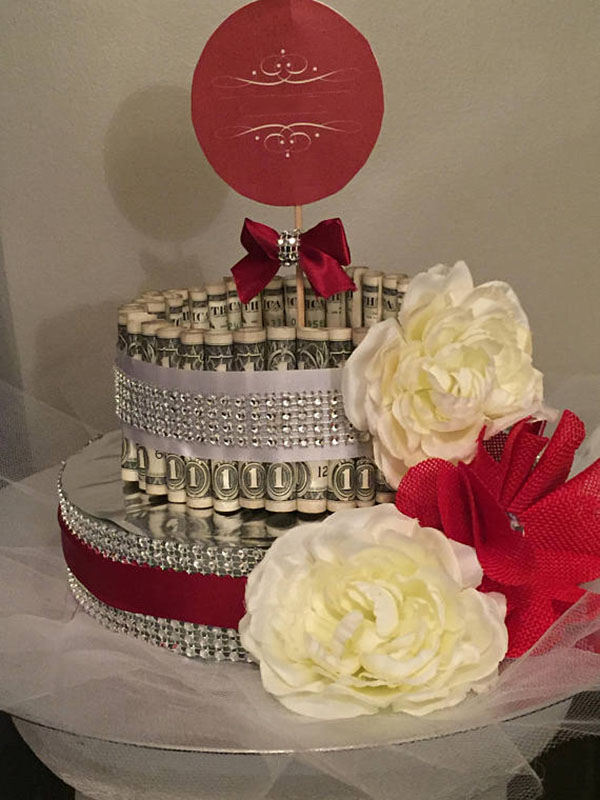 Bánh sinh nhật tạo hình 3d hộp quà hoa hồng và giày độc đáo mừng lễ 83   Bánh Kem Ngộ Nghĩnh