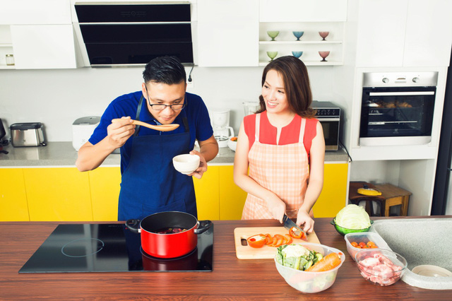 Một số món quà tặng một năm yêu nhau siêu ý nghĩa và tình cảm