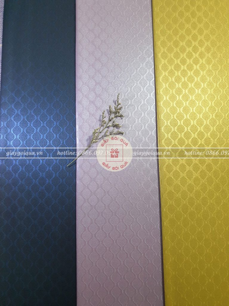 Giấy gói quà cao cấp hoa văn đuôi cá – CC18