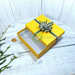 Hộp quà sinh nhật, hộp quà đẹp HQ12 – Kích thước 23x17x7