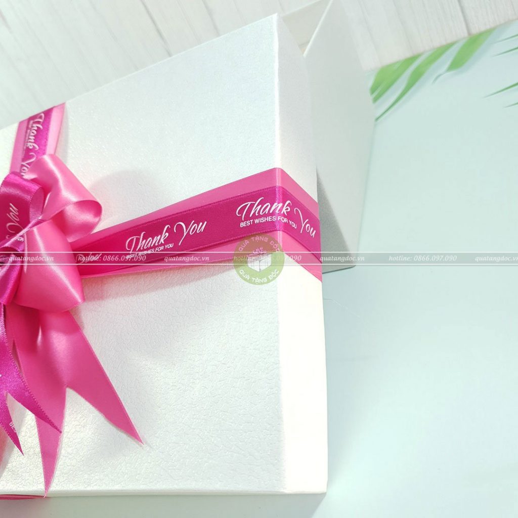 Hộp quà quà HQ45 – KT 30x20x10